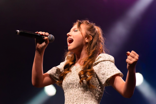 Gabrielly Scotton foi semifinalista da primeira edição do Santa Catarina Canta - SECOM GOVSC